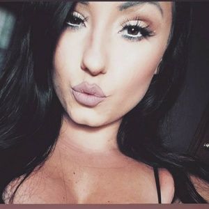 Meet your Posher, Tessa